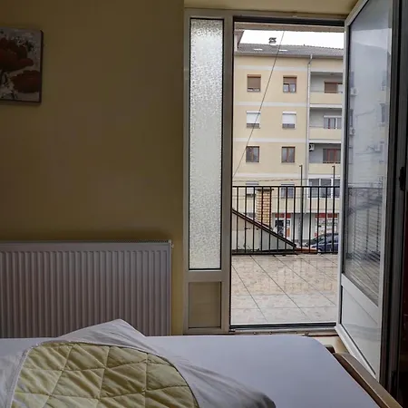 Perla Ldm Bed & Breakfast Leskovac (Jablanica)